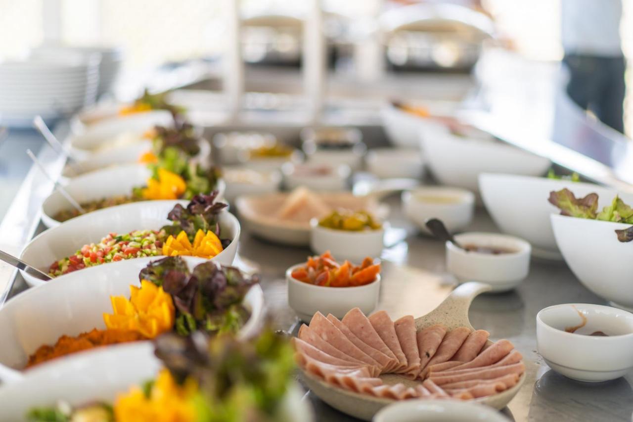 The Mirage Resort & Spa 哈馬馬特 外观 照片 A buffet