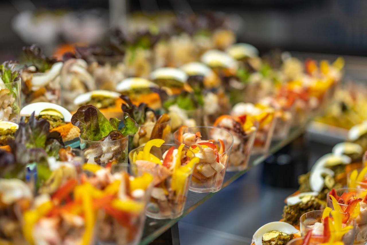 The Mirage Resort & Spa 哈馬馬特 外观 照片 A selection of tapas