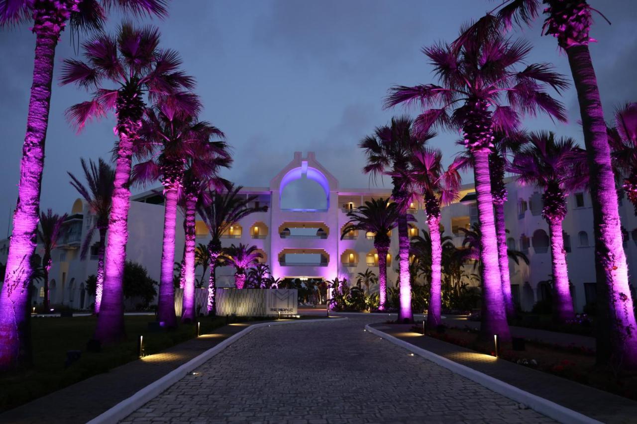The Mirage Resort & Spa 哈馬馬特 外观 照片 The resort at night
