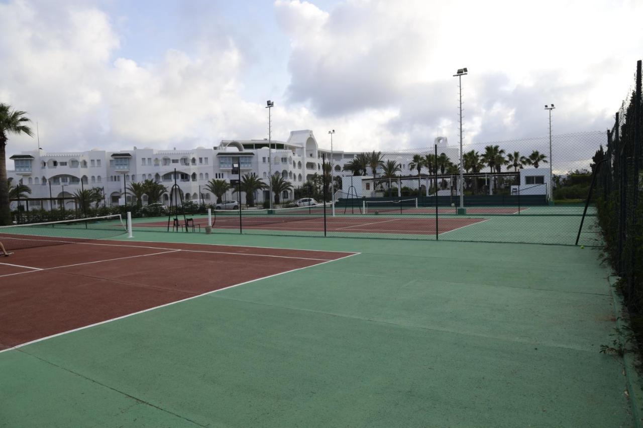 The Mirage Resort & Spa 哈馬馬特 外观 照片 Tennis courts at the resort